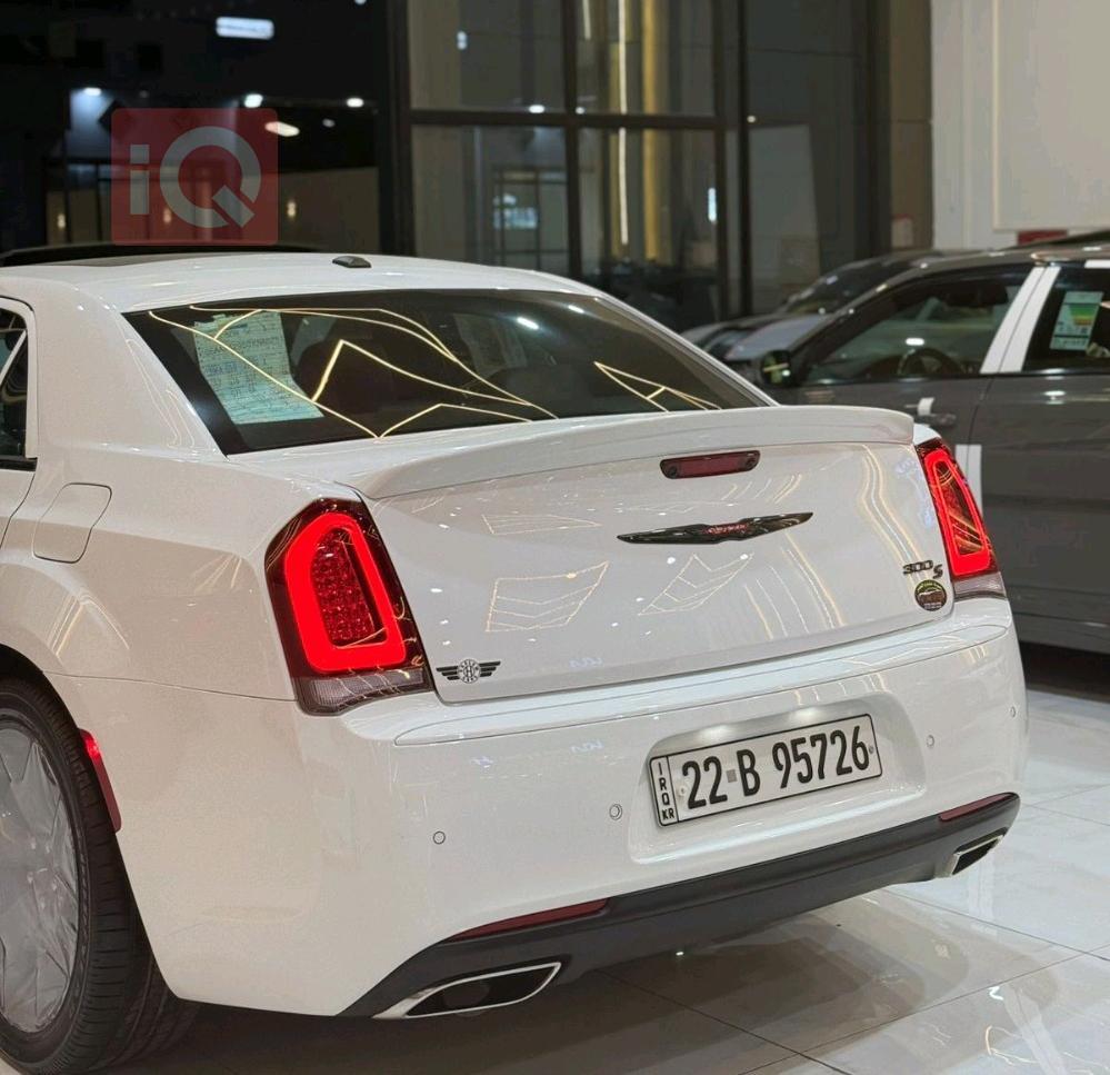 كرايسلر 300